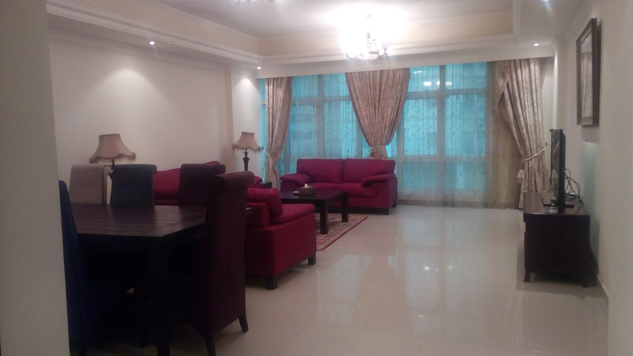 Apartamento Zubara Plaza II Manama Exterior foto