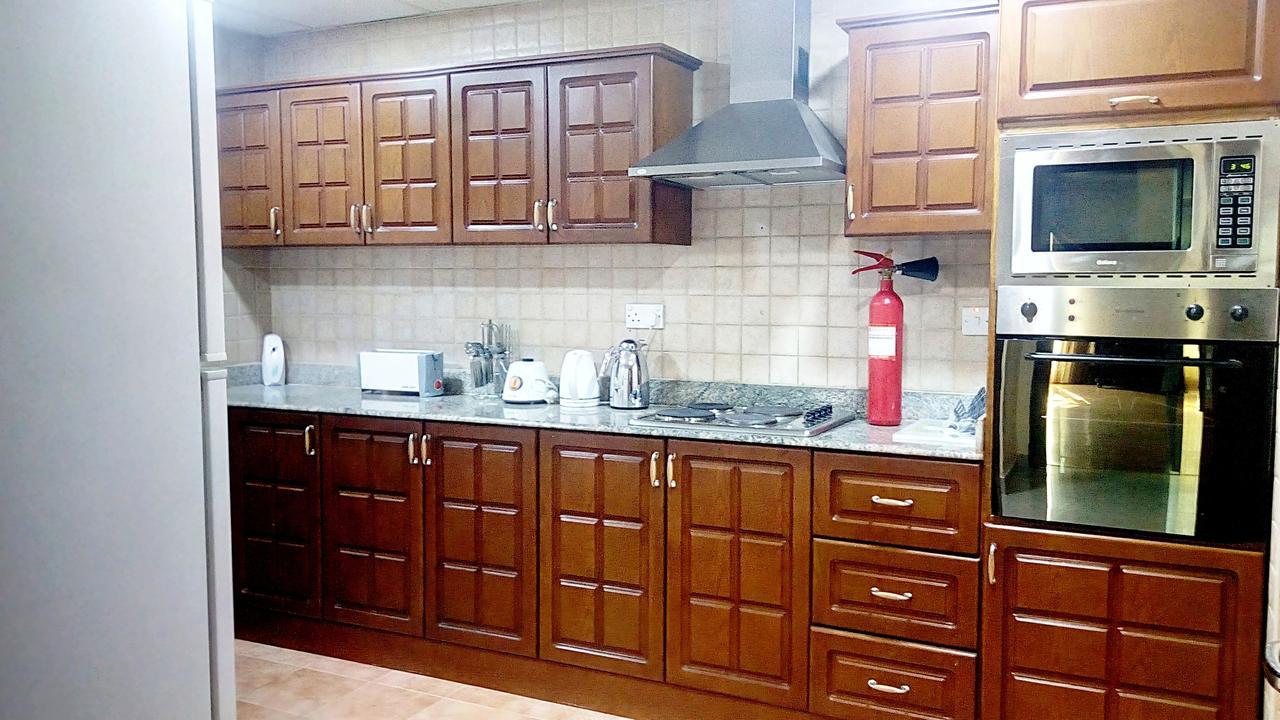 Apartamento Zubara Plaza II Manama Exterior foto