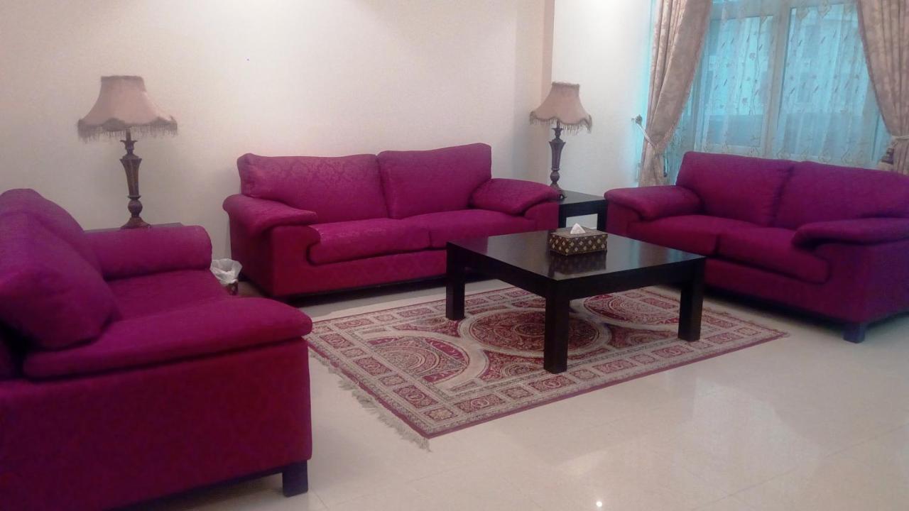 Apartamento Zubara Plaza II Manama Exterior foto