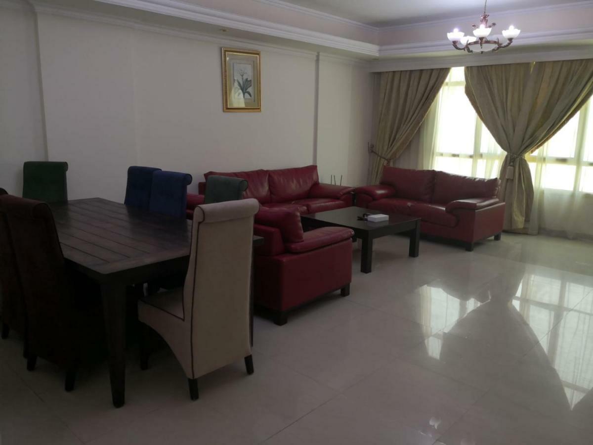 Apartamento Zubara Plaza II Manama Exterior foto