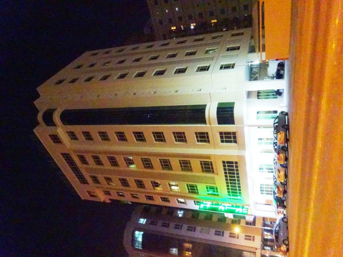Apartamento Zubara Plaza II Manama Exterior foto