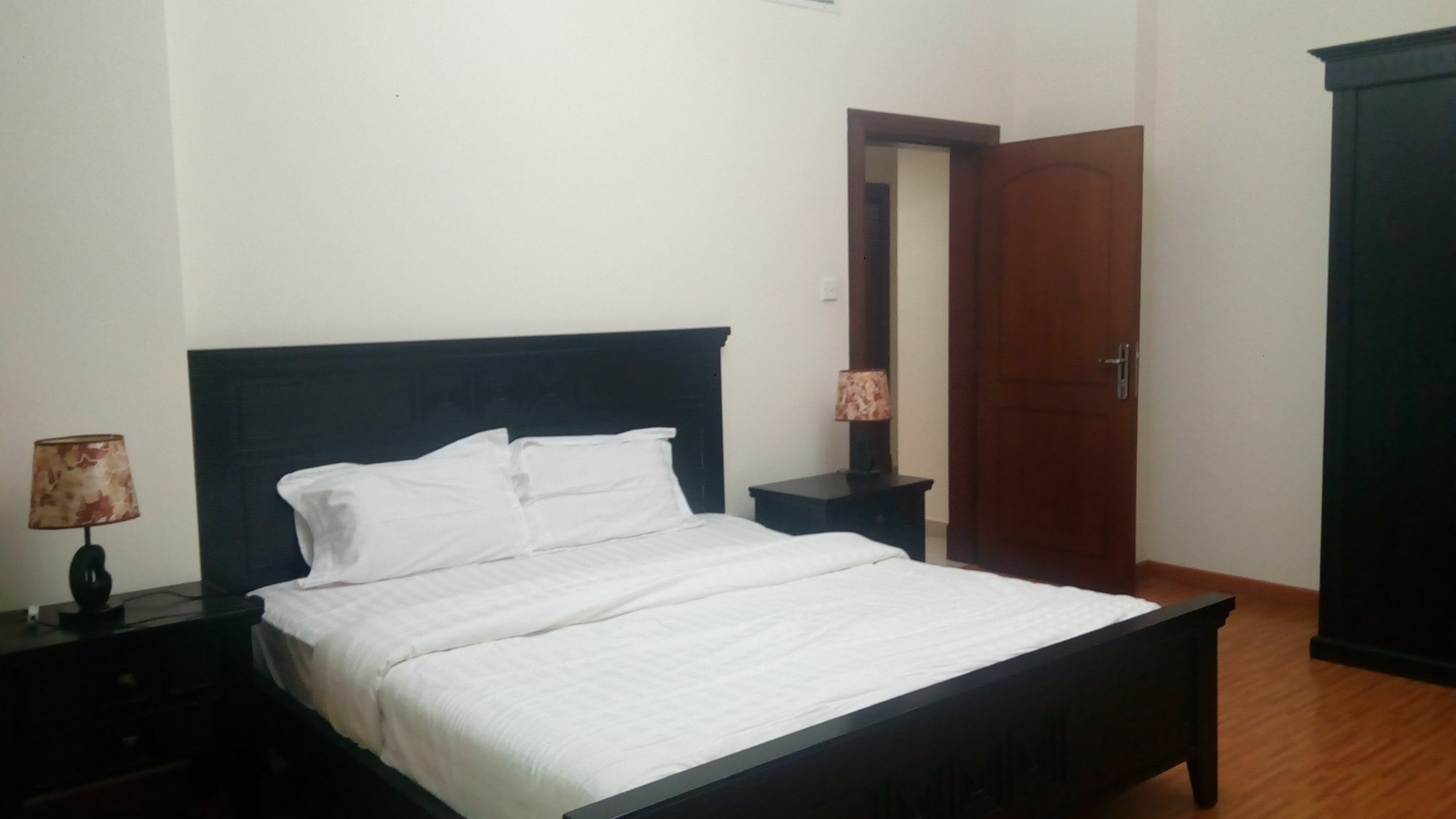 Apartamento Zubara Plaza II Manama Exterior foto